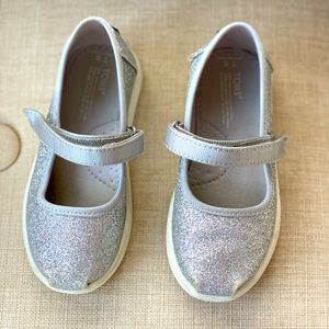 COPY - Tom’s toddler girls Mary Janes